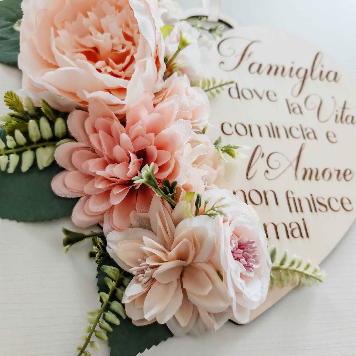 Fuoriporta pesca e panna in legno inciso