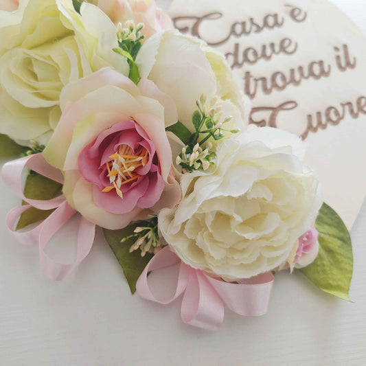 Fuoriporta bianco e rosa in legno inciso