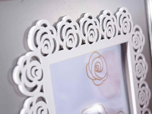 Cornice in legno e metallo