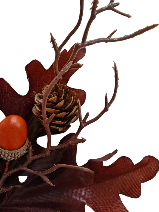 Ramo con pigna e foglie